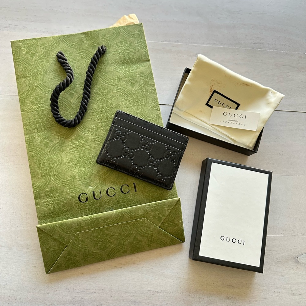 Black Gucci Leather Monogram Cardholder - Picture 10 of 10